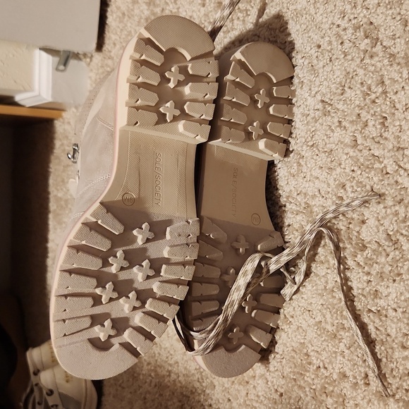 Sole Society Lace Up‎ Boots Combat Lug Sole Faux Suede Sz 9 NWT Beige Streetwear - Picture 3 of 3